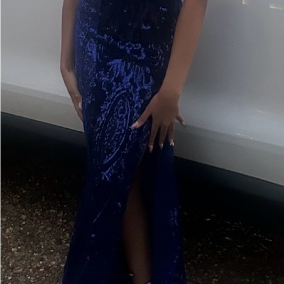 Dillards Dresses & Skirts - Stunning Midnight Blue Prom Dress